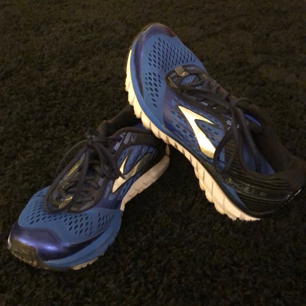 Brooks Ghost 9 Men’s size 8 running shoes